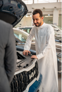 customer happy after seeing car quality at al mutawa certified